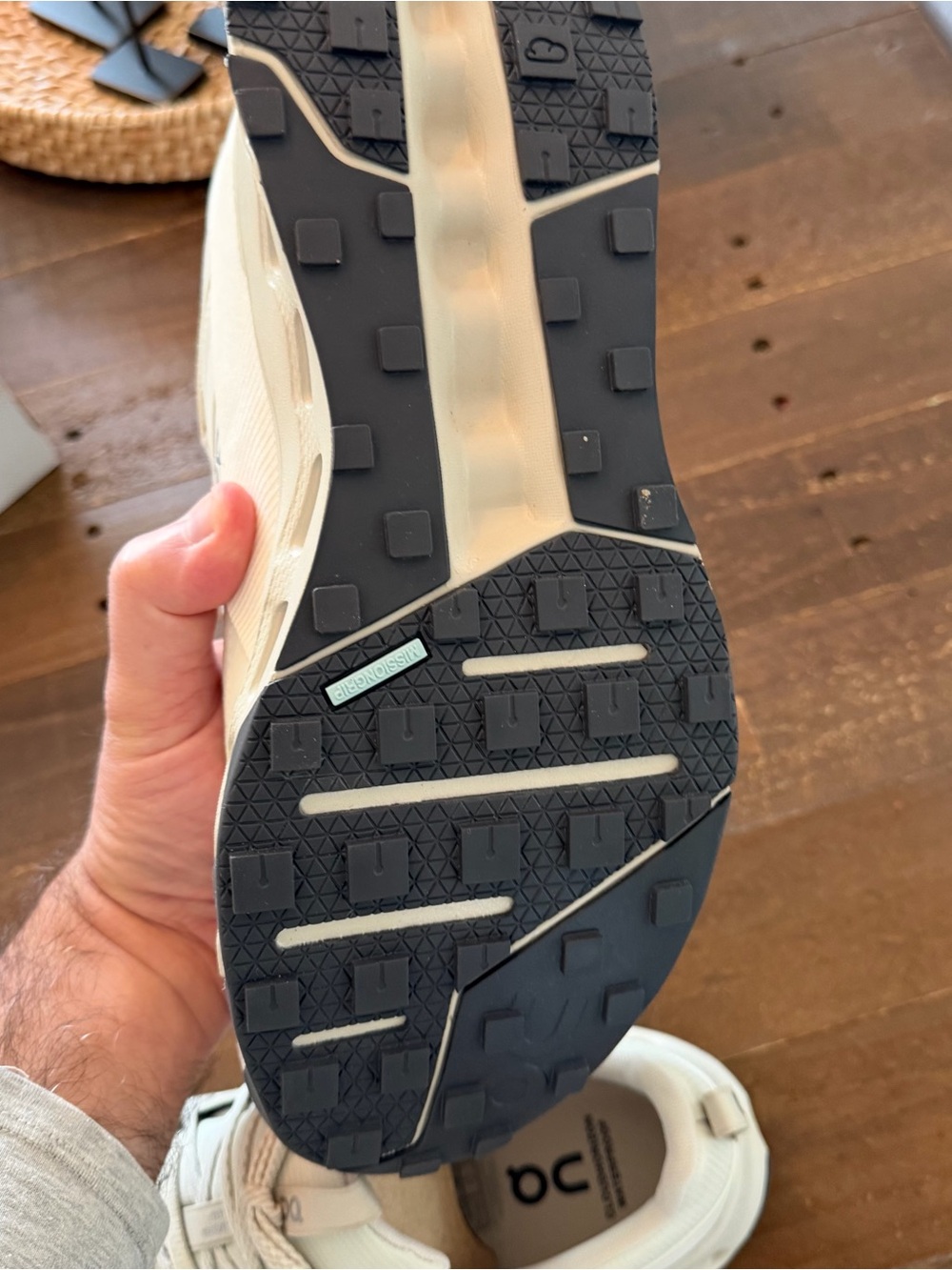 On Running Cloudhorizon Waterproof Men's Sneakers — Cream/Off-White - Picture 7 of 8